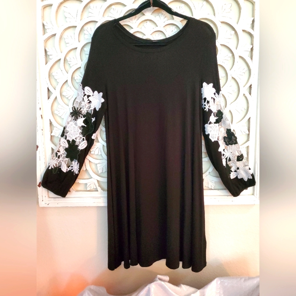 Floral Embroidered Lace 3/4 Sleeve Knit Dress by Spense Petite in Petite XL